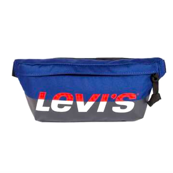 Levi's Accessories - 💕5/$65💕NWT-Levi’s Fanny Pack